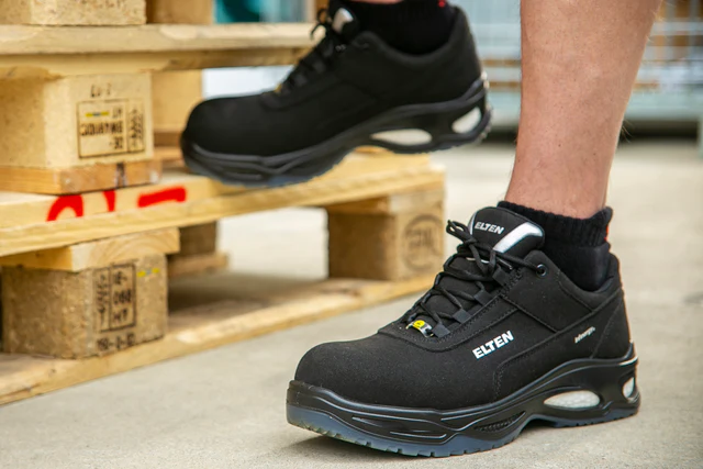 Safety Shoes Designed to Reduce Foot Injuries at Work